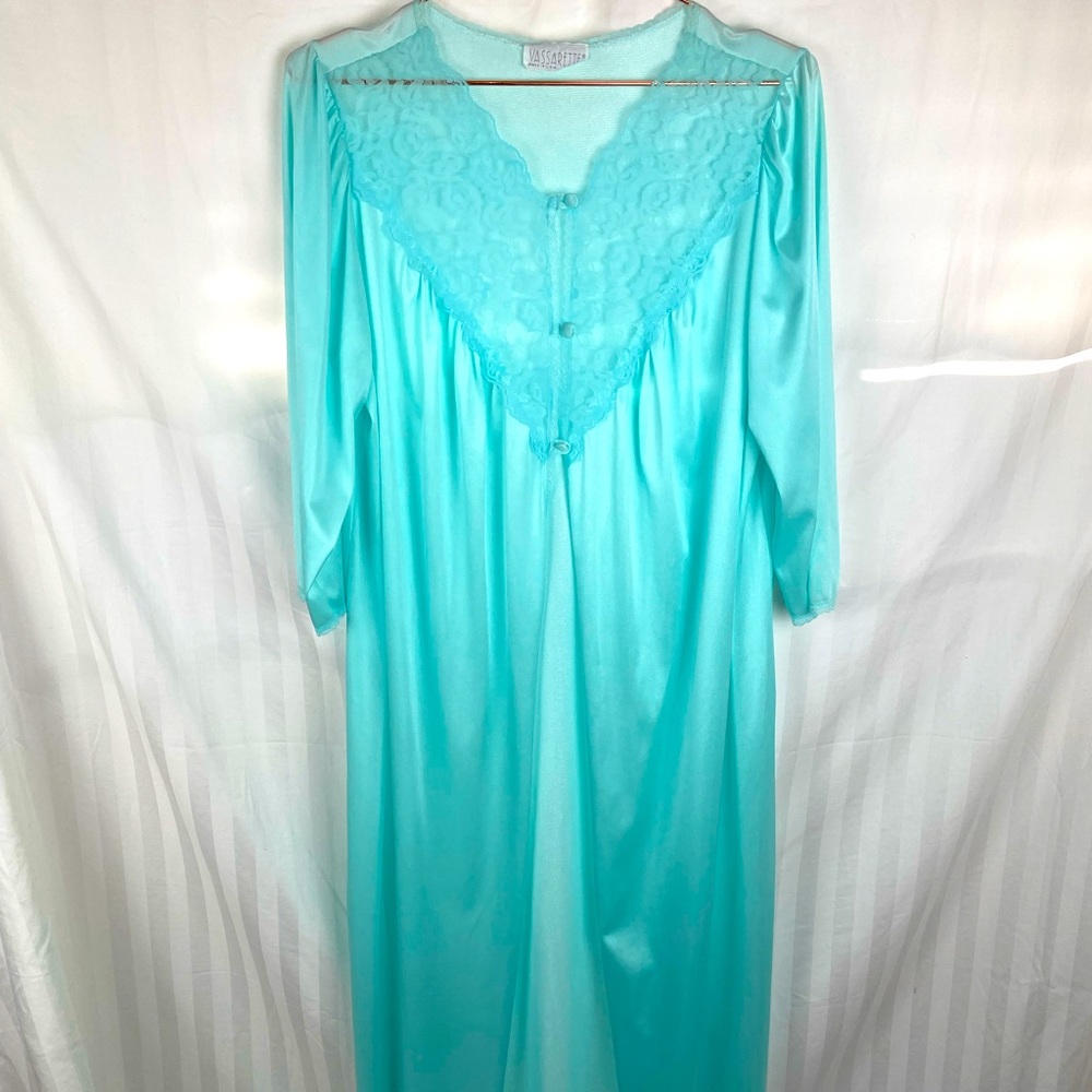 Vintage Vasarrette Robe w/ Lace detailing Ice Blue Womens Medium Nylon